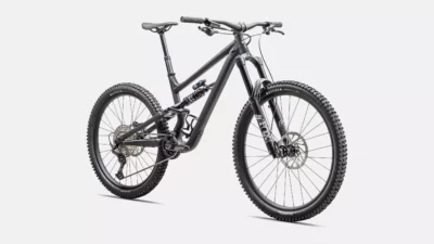 velo de la marque specialized de couleur obsidian/dune white