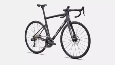 velo de la marque specialized de couleur carbon/white