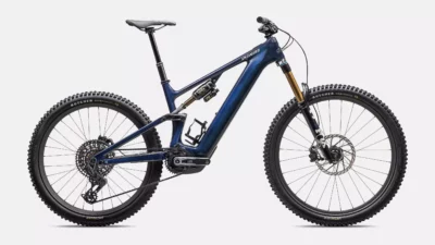 vae de la marque specialized de couleur bluonyx/dknvy/blugstprl