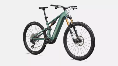 vae de la marque specialized de couleur fjord metallic/white