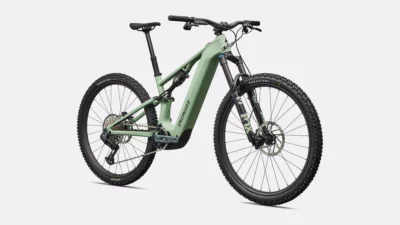 vae de la marque specialized de couleur pistachio/dark moss green