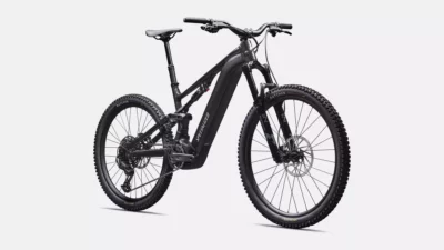 velo de la marque specialized de couleur metallic obsidian/silver dust