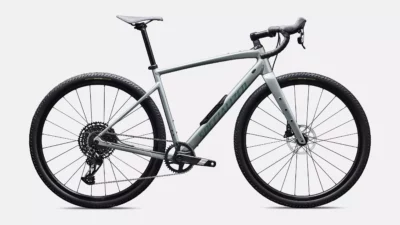 velo de la marque specialized de couleur shadow silver/fjord metallic