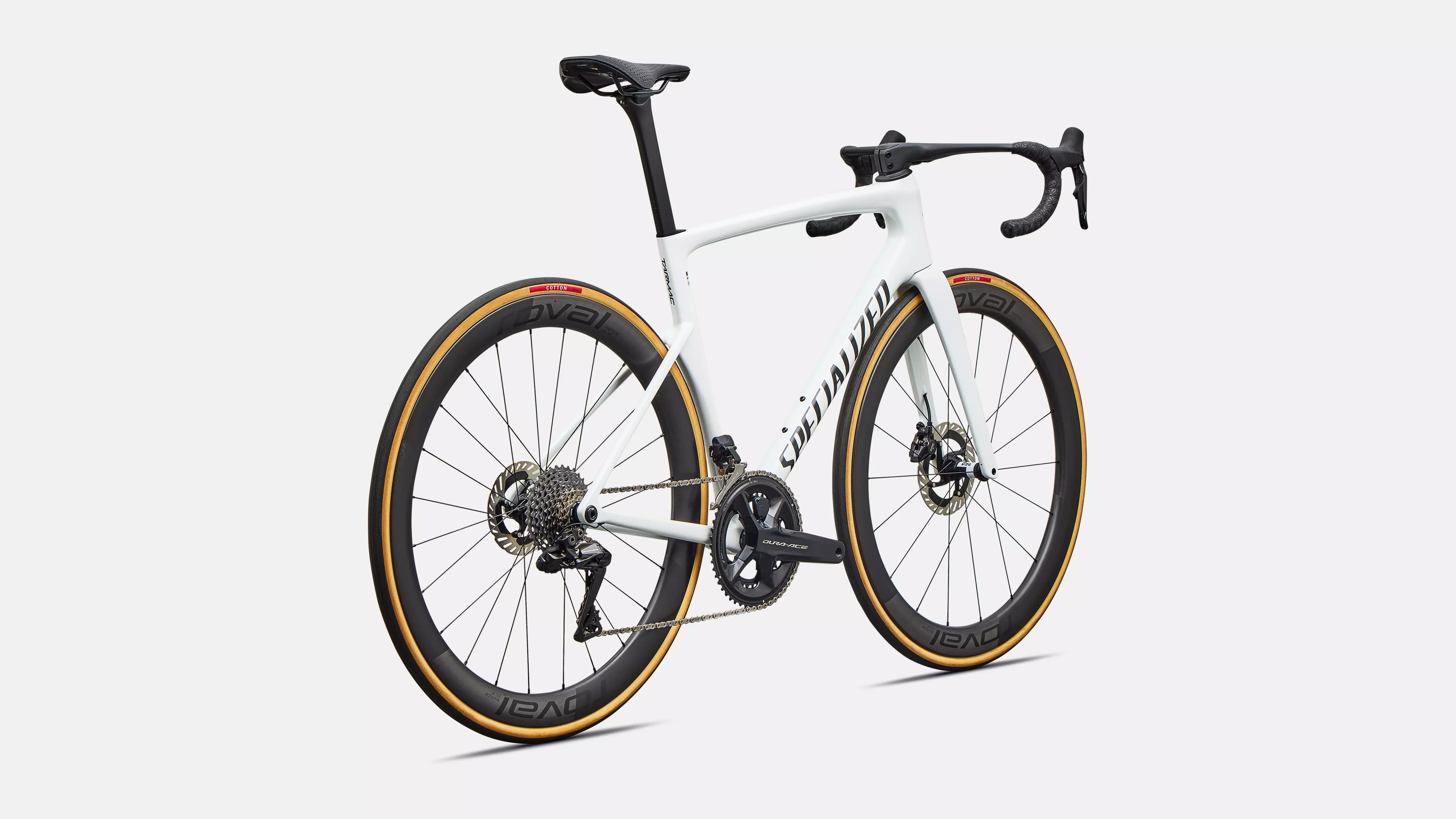 velo de la marque specialized de couleur metwhtsil/tarblk