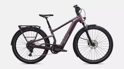 vae de la marque specialized de couleur nblmet/sildst/brshcp